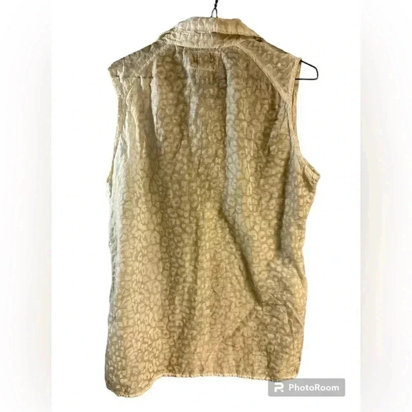 Gabby Isabella sleeveless tank collar button down shirt embroidered design - Picture 3 of 6